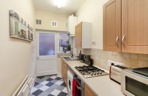 Thorpe Satchville Apartment | Beautiful, Entire Luxurious One Bedroom Flat