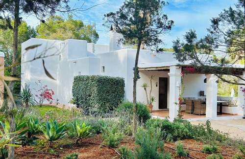 Sant Carles de Peralta House | Beautiful house for 6 people located in the countryside