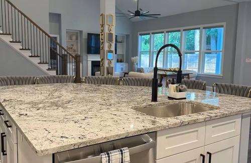 Charlotte House | Beautiful Escape, Mins from Carowinds & Lake Wylie