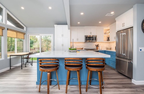 North Broadway House | Beautiful Escondido Getaway/Sleeps 6
