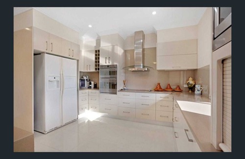 Pindimar House | Beautiful Estate in Tea Gardens, 15 mins from the Beach!