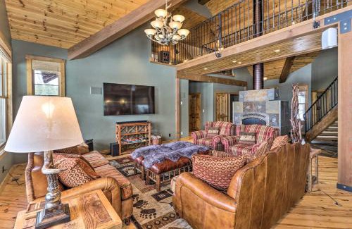 Eureka House | Beautiful Eureka Cabin Rental on Golf Resort!