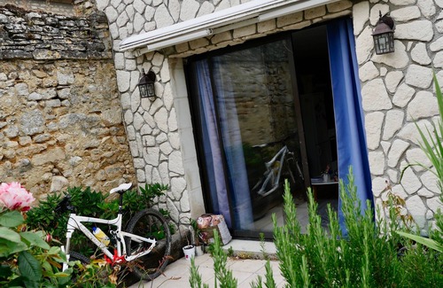 Angy House | Beautiful F1 apartment of 40 M2 on the ground floor on the ground floor with terrace.