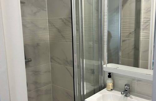 Quartier Centre Ville Apartment | Beautiful F2 Downtown Massy with garden