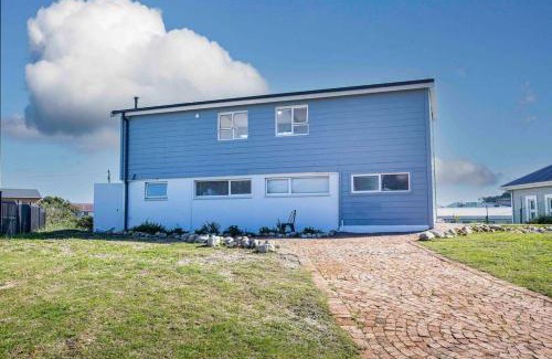 Pringle Bay House | Beautiful family beach cottage!