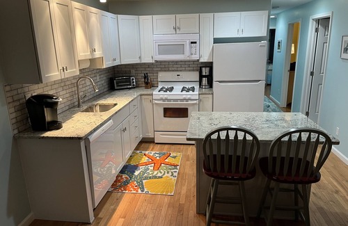 Wildwood Condo | Beautiful FAMILY Condo Steps From Beach & Boardwalk. No prom/graduation parties.