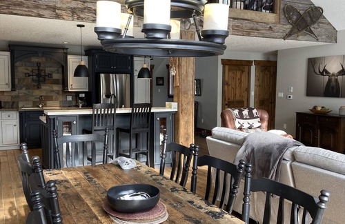 Algonquin Highlands Cottage | Beautiful Family Cottage in Dorset, Algonquin Highlands Close to Algonquin Park