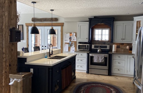 Algonquin Highlands Cottage | Beautiful Family Cottage in Dorset, Algonquin Highlands Close to Algonquin Park