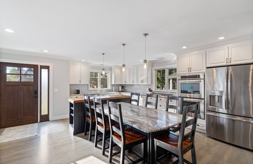 Saybrook Manor House | Beautiful Family Friendly Beach Home in Old Saybrook!