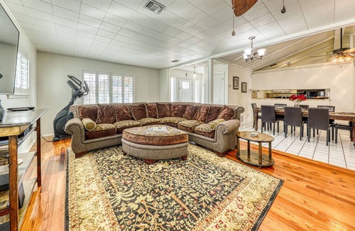 North San Antonio - SAT House | Beautiful, family-friendly home w/ private pool - close to Six Flags!