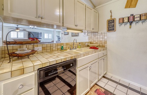 North San Antonio - SAT House | Beautiful, family-friendly home w/ private pool - close to Six Flags!