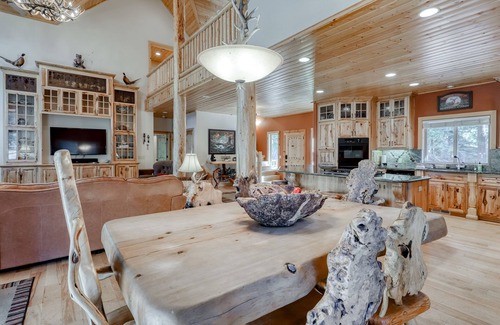 Granite Ridge Cabin | Beautiful Family-Friendly Cabin with WiFi & Great Location Near Shaver Lake