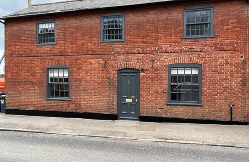 Lavenham House | Beautiful family friendly cottage