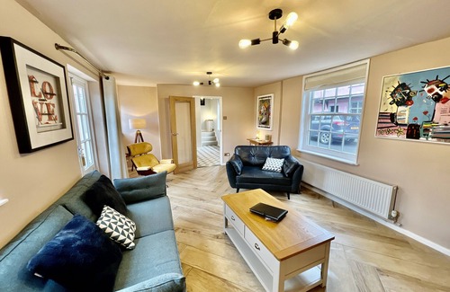 Lavenham House | Beautiful family friendly cottage
