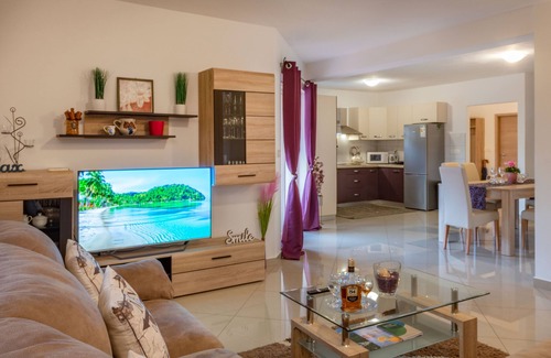 Kapelica Villa | Beautiful family-friendly villa, pool & private garden, 15 minutes from the beach