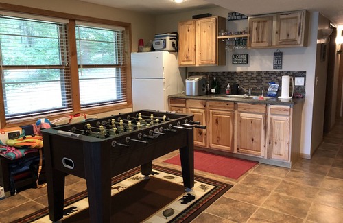 Backus Cabin | Beautiful Family-Friendly Cabin with Up North Appeal!