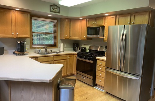 Backus Cabin | Beautiful Family-Friendly Cabin with Up North Appeal!