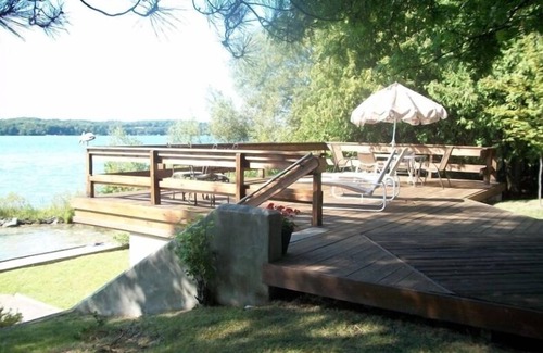 Lake Leelanau Cottage | Beautiful Family House on the Lake