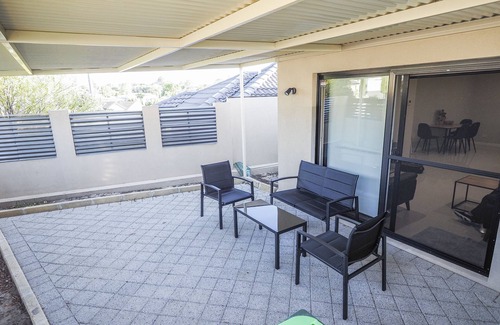 Westminster House | Beautiful Family Home Near Shops.