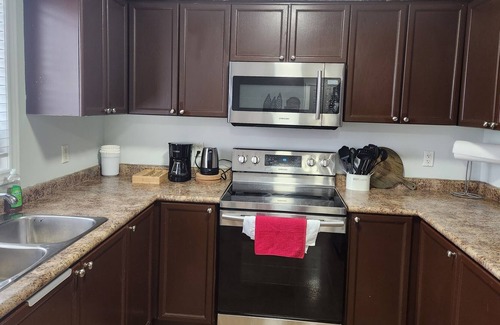 Owen Sound House | Beautiful family house in Desired neighborhood !!