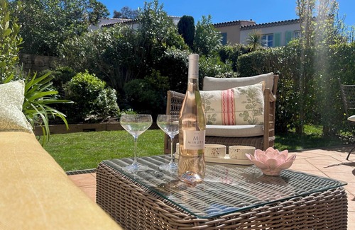 La Mole House | Beautiful Family Holiday Home