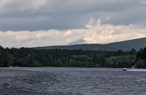 Freedom House | Beautiful Family Home- Lakefront w/ Private Beach on Lake Ossipee