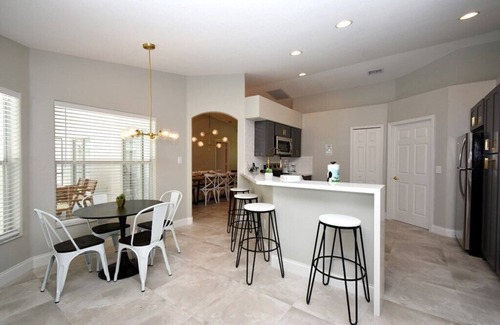 Greater Groves House | Beautiful Family Home near Disney! Completely Renovated! Private Pool & Jacuzzi!