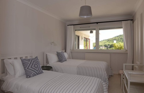 Eastbourne House | Beautiful family house with pool and views over golf course and South Downs
