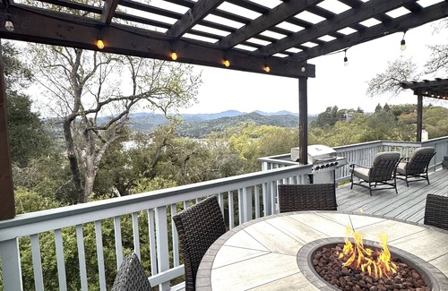 Oak Shores House | Beautiful Family Lodge with room for everyone