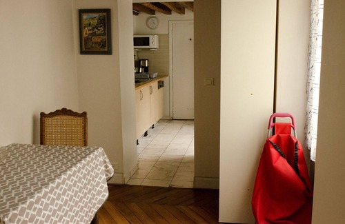 Madeleine Apartment | Beautiful, family-ready space in the historical heart of Paris!