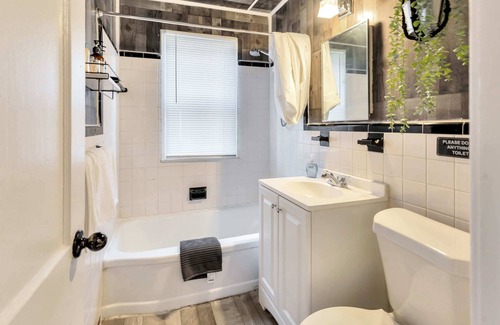Detroit Apartment | Beautiful Family Residence near Downtown Detroit