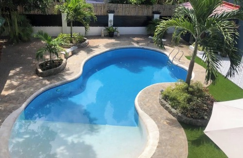 Binan City House | Beautiful Family Retreat with Pool in Biñan, Laguna
