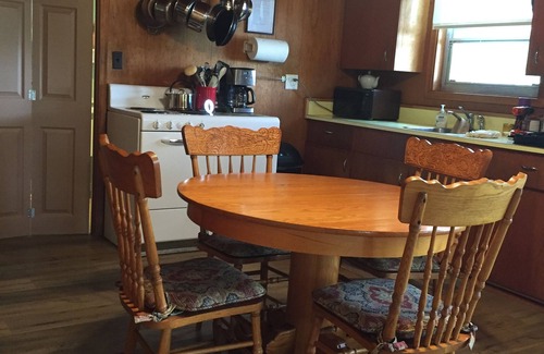 Arden Cottage | Beautiful Family Summer Cottage on quiet lake with large open area