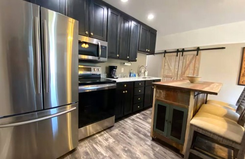 Kernersville House | Beautiful Farm and Barndo Loft in Kernersville with WiFi and AC