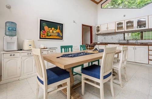 Tena House | Beautiful farm via La Mesa
