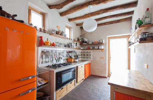 Calcinato House | Beautiful farmhouse convenient to Lake Garda, and surrounded by greenery