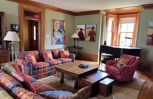 Mansfield Other | Beautiful farmhouse in the rolling hills of Mulmur 1.5 hrs north of Toronto