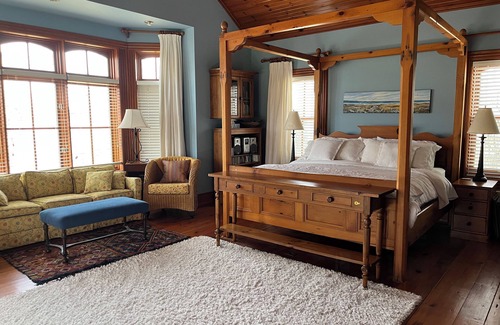 Mansfield Other | Beautiful farmhouse in the rolling hills of Mulmur 1.5 hrs north of Toronto