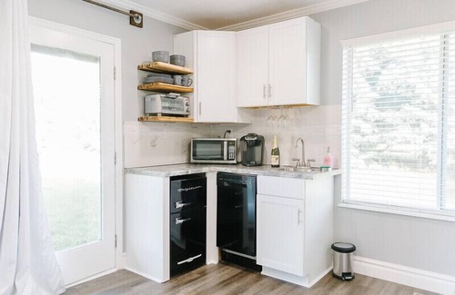 Nibley House | Beautiful Farmhouse Guest Home