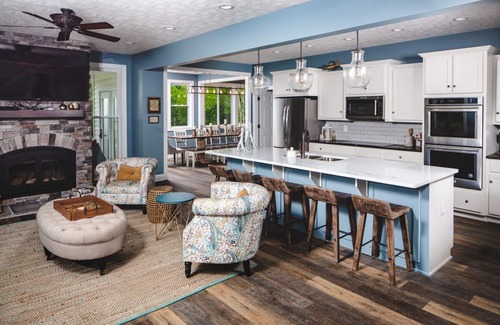 Carthage House | Beautiful Farmhouse On 180 Acre Farm on Caney Fork River ~ Natural Retreat!