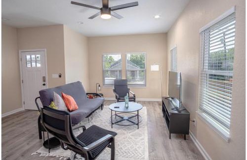 Nevada Street House | Beautiful Fenced 3BR 2BA Near Exciting Downtown
