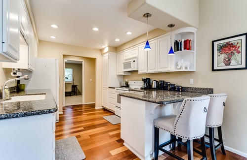 Eugene House | Beautiful Ferry Street Bridge Home, minutes from UO, downtown, and bike paths!