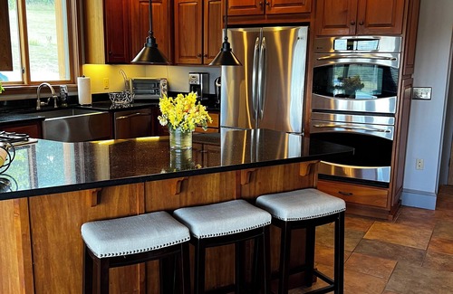 Watkins Glen House | Beautiful Fingerlakes Farm Home minutes to WGI, located on Vintage road course.