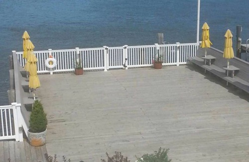 Riviera Condo | Beautiful first Floor Condo on Bay-10 minutes to Beach with all needs filledn