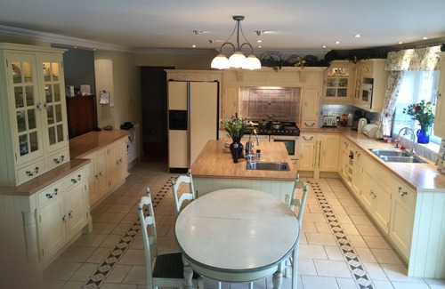 Village de Putron House | Beautiful five bedroomed family home in Guernsey with heated pool