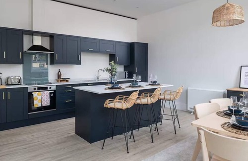 Saint Asaph Apartment | Beautiful Flat Converted Chapel Free Parking Fast Wifi Smart TV