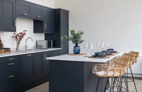 Saint Asaph Apartment | Beautiful Flat Converted Chapel Free Parking Fast Wifi Smart TV