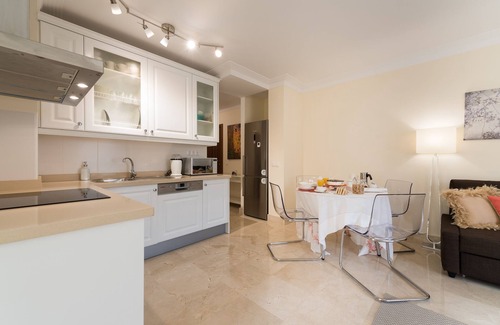 Arguineguin Apartment | Beautiful Flat in Complex with Climatic Pool within a short walk to the Beach