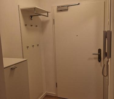 Friedrichshofen-Hollerstauden Apartment | Beautiful flat, near westpark & hostpital, easy parking
