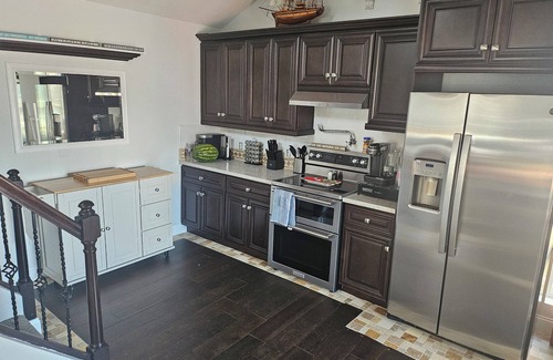 Carver Boat Rental | Beautiful Floating Home on the Columbia River close to PDX airport and freewayn